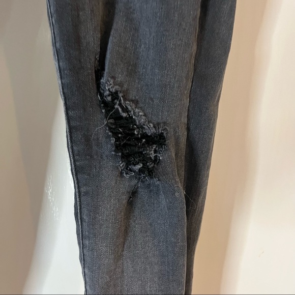 Pretty Little jeans - Picture 2 of 5